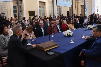 La carta que emocionó a Sergio Pagani en su despedida del Rectorado de la UNT