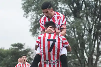 San Martín se quedó con el clásico ante Atlético, mantuvo el invicto y es único líder de la Liga Tucumana