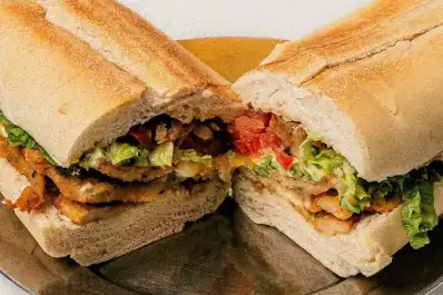 Un prestigioso ranking de comida eligió a los sánguches de Chacho entre los mejores del mundo