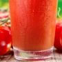 Cómo preparar jugos y salteados con tomate y soja para aprovechar su efecto antiinflamatorio