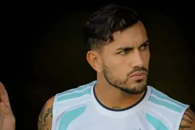 Leandro Paredes sufrió un desgarro y quedó en duda para el debut de Argentina en el Mundial 2026