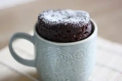 Tres recetas de brownie en microondas sin azúcar, sin harina y en cinco minutos