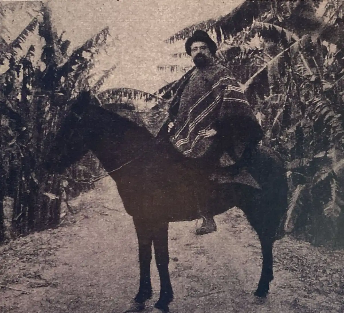 Recuerdos fotográficos: 1909. Blasco Ibáñez, autor de Sangre y arena, visita Tucumán