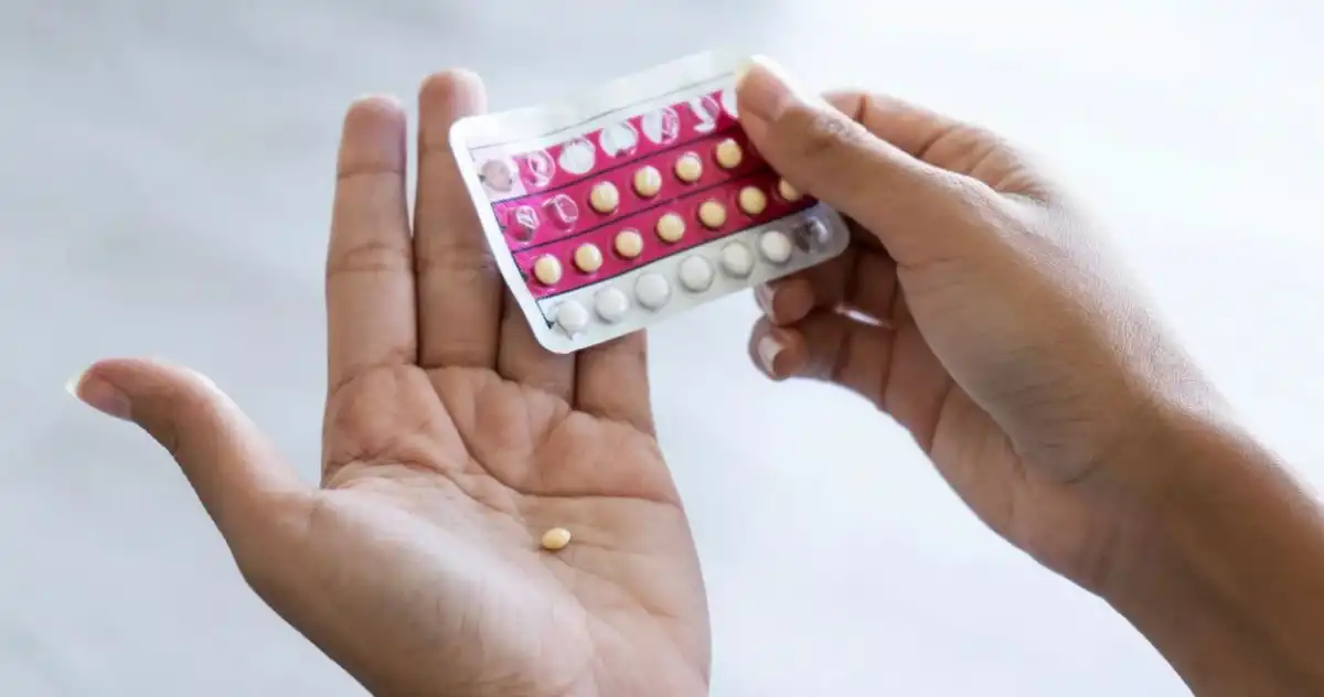 UNO DE LOS METODOS MÁS USADOS. Las jóvenes prefieren tomar pastillas para prevenir embarazos.