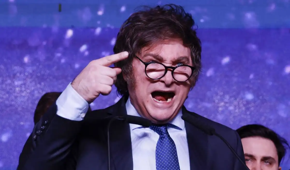 JAVIER MILEI. Partidario del insulto duro, que cruza todas las rayas conocidas y penetra despiadadamente en el espacio reservado al aborrecimiento.