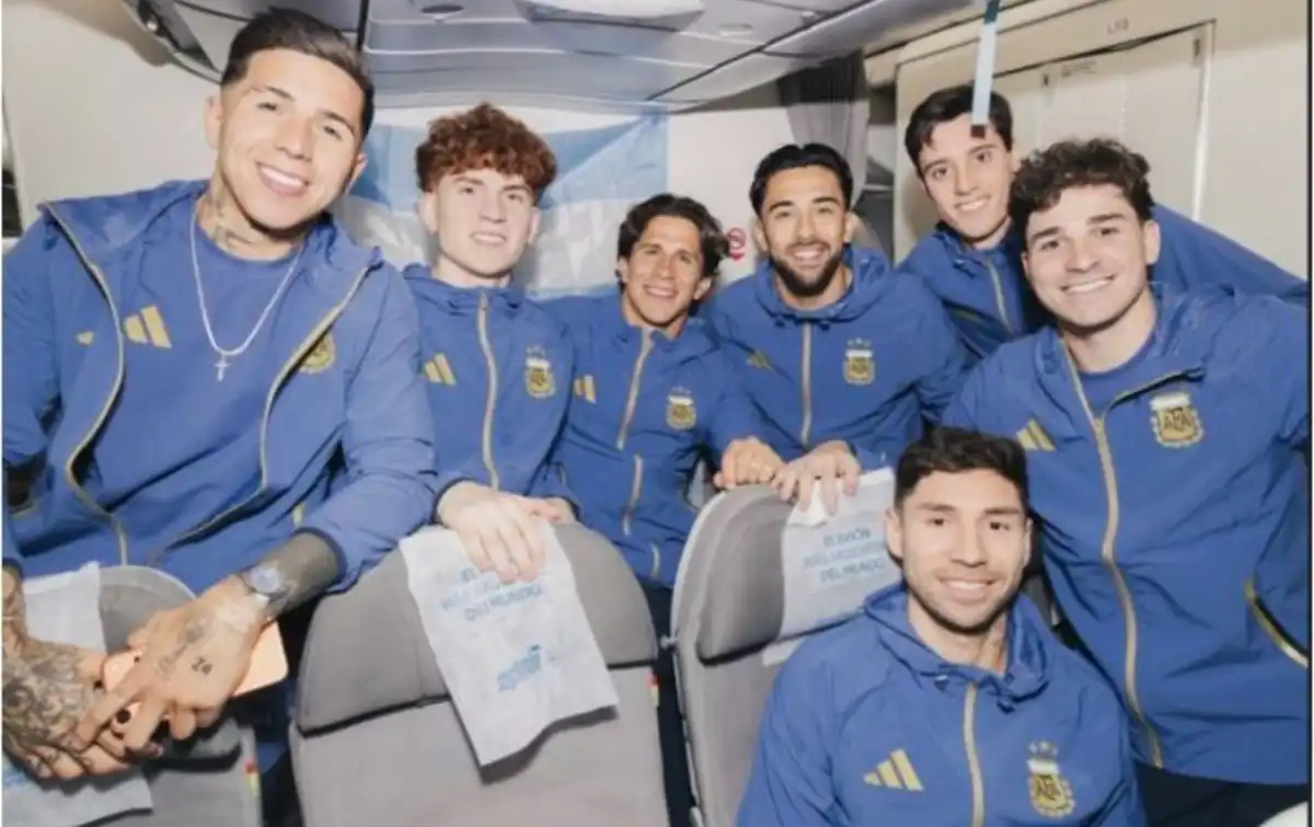 Primer paso hacia la gloria: la Selección ya está en Estados Unidos