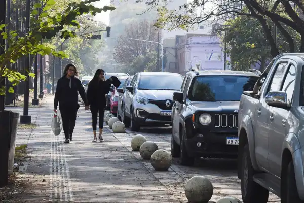Pronóstico del tiempo: anuncian un domingo algo nublado pero cálido en el otoño tucumano