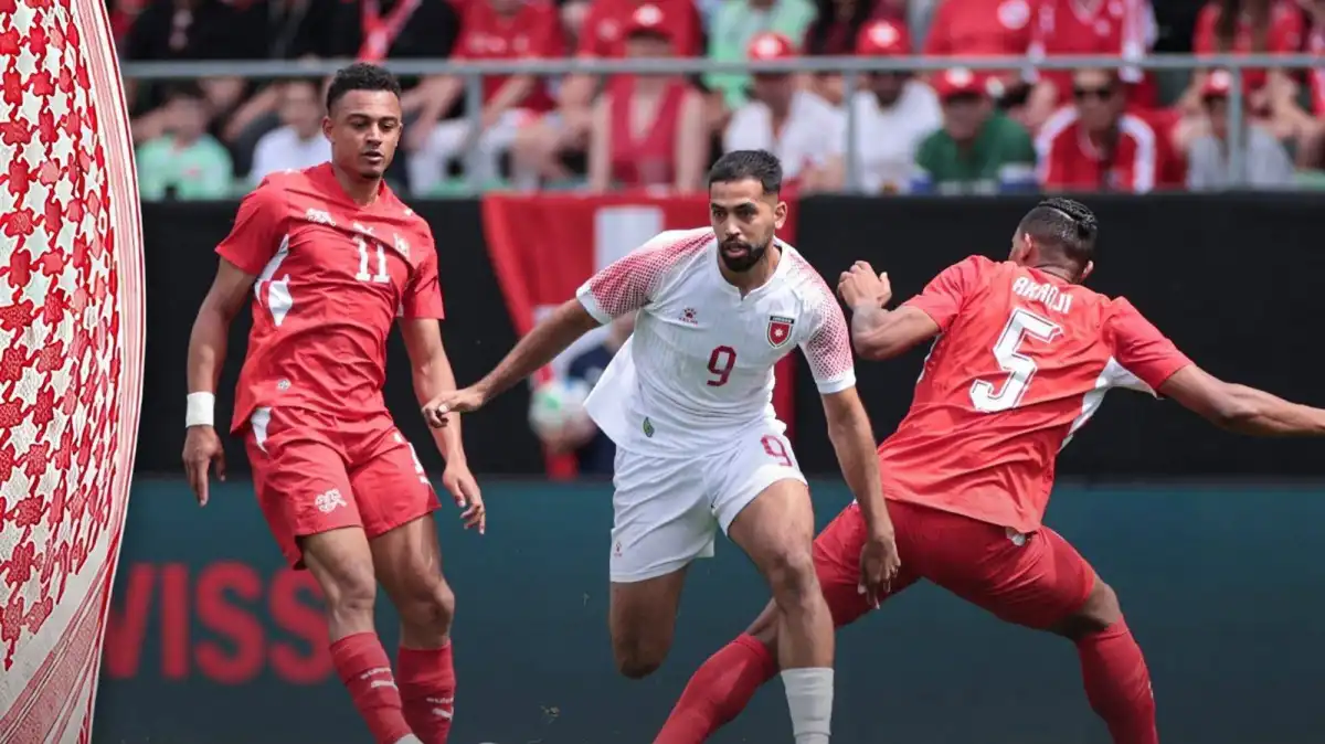 DURA CAÍDA. Jordania, que enfrentará a la Selección en el cierre de la fase de grupos, cayó 4-1 con Suiza y exhibió sus falencias defensivas de cara al Mundial 2026.