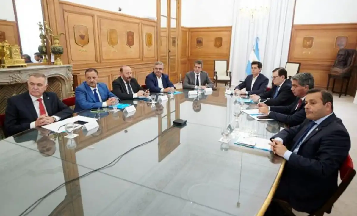 Jaldo compartirá la mesa con los gobernadores de Catamarca, Jujuy, Salta, Formosa, La Rioja, Misiones y Corrientes, además de representantes de Santiago del Estero.