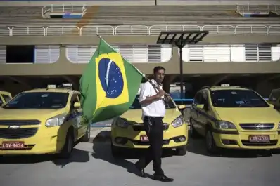 Brasil lanza créditos para que los taxistas y conductores de aplicaciones compren autos nuevos