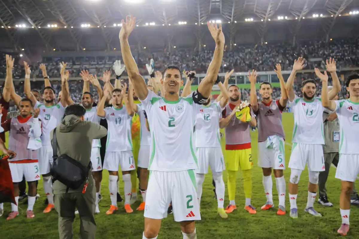 Así festejó el plantel de la selección de Argelia su clasificación al Mundial 2026, tras vencer 3-0 a Somalia en las eliminatorias africanas.