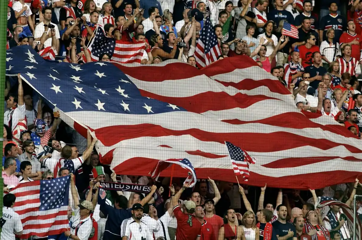 MÁXIMA EXPECTATIVA. Estados Unidos se prepara para albergar su segunda Copa del Mundo tras la edición de 1994, certamen en el que el seleccionado local quedó eliminado en los octavos de final.