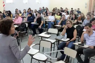 La UNT lanzó una diplomatura virtual para docentes sobre cuidado y bienestar estudiantil