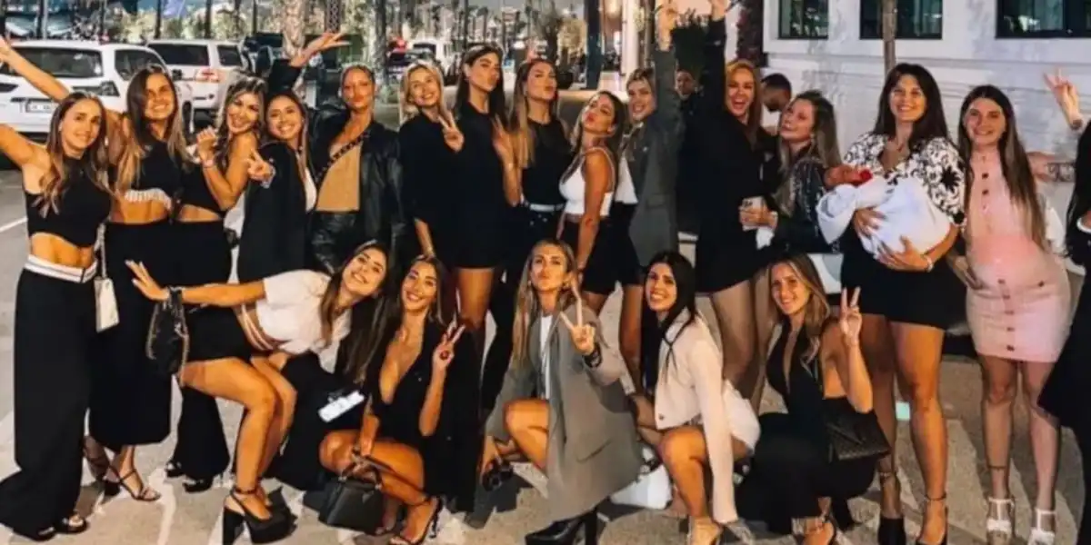Ni Tini ni Antonela: quién es la pareja de un jugador argentino que deslumbra en el Mundial 2026 y se volvió viral por su belleza